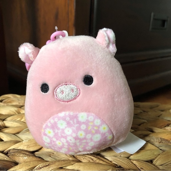 Squishmallows Peter the Easter pig in 3” clip - Picture 1 of 9